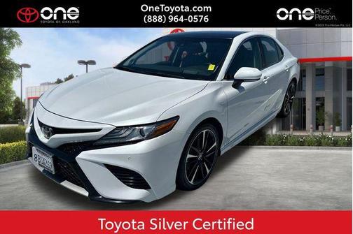 White 2018 Toyota Camry XSE