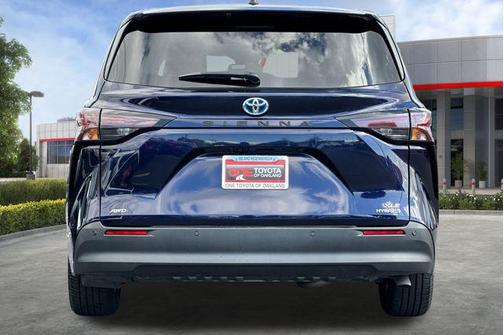 2023 Toyota Sienna XLE