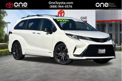 2021 Toyota Sienna XSE 7 Passenger