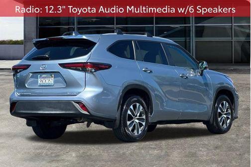 2024 Toyota Highlander XLE