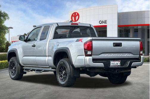 2022 Toyota Tacoma SR