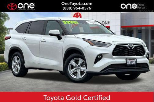 Blizzard Pearl 2021 Toyota Highlander LE