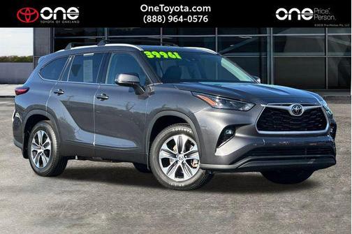 2022 Toyota Highlander XLE