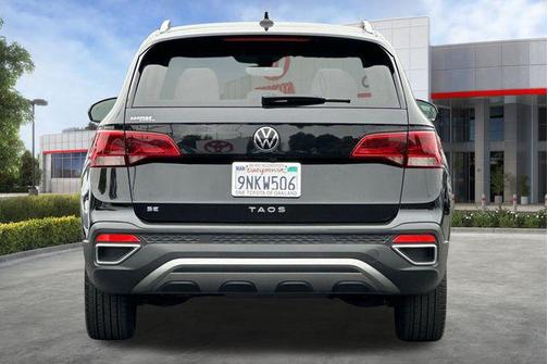 Deep Black 2023 Volkswagen Taos 1.5T SE