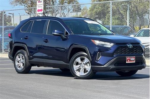 2022 Toyota RAV4 Hybrid XLE
