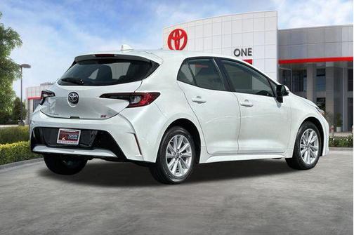 Wind Chill Pearl 2024 Toyota Corolla SE