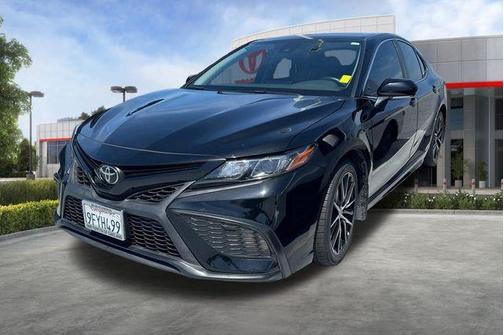 Midnight Black Metallic 2023 Toyota Camry SE
