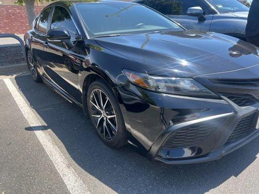 Midnight Black Metallic 2023 Toyota Camry SE