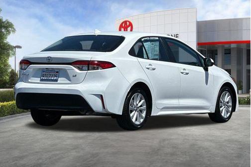 Ice Cap 2025 Toyota Corolla LE