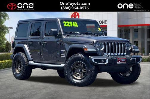 Granite Crystal Metallic Clearcoat 2018 Jeep Wrangler Unlimited Sahara