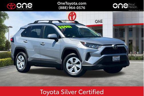 Silver Sky Metallic 2019 Toyota RAV4 LE