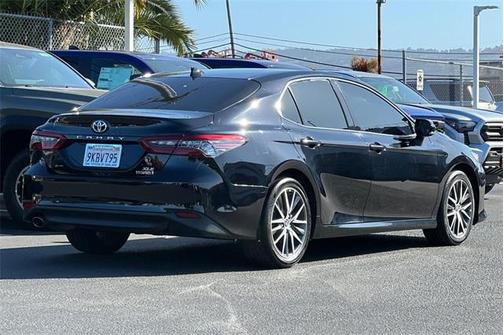 2024 Toyota Camry Hybrid XLE