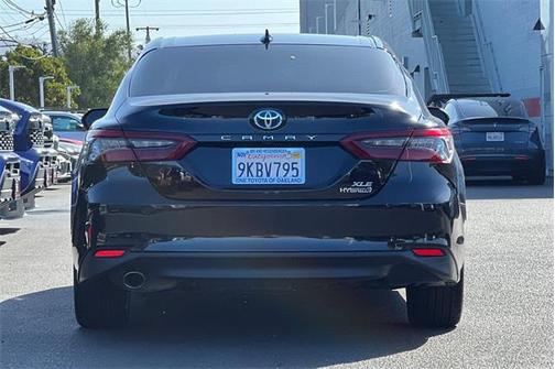 2024 Toyota Camry Hybrid XLE