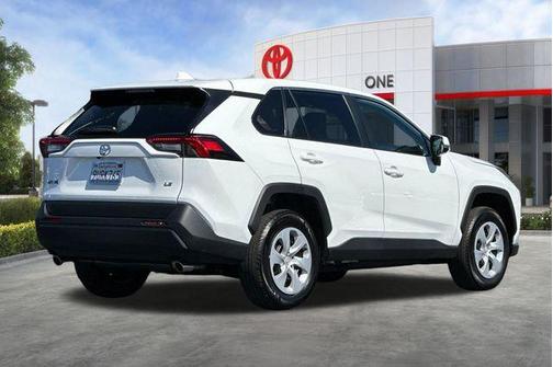 Ice Cap 2025 Toyota RAV4 LE