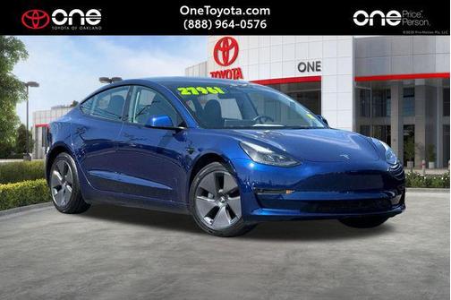 Deep Blue Metallic 2023 Tesla Model 3 Standard Range