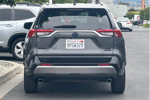2020 Toyota RAV4 Hybrid SE