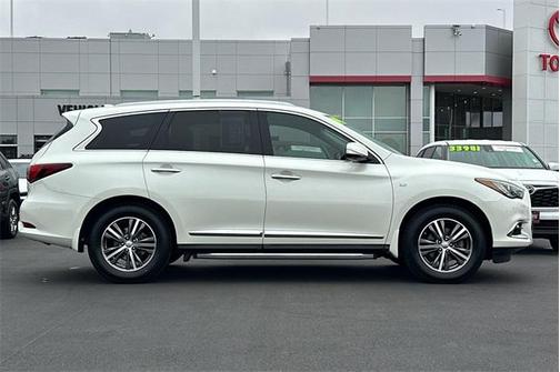 2017 INFINITI QX60 Base