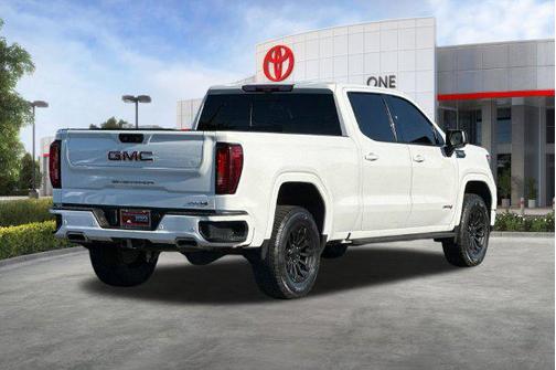 Summit White 2022 GMC Sierra 1500 AT4