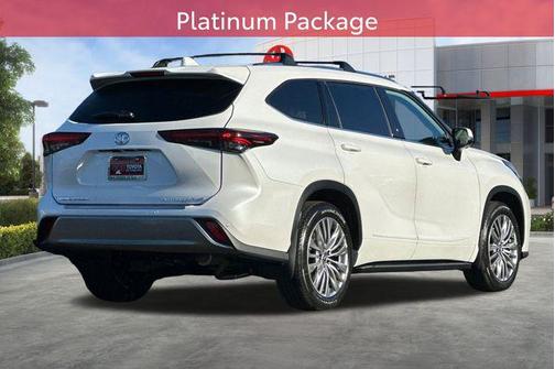 2026 Toyota Highlander Platinum