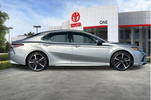 Celestial Silver Metallic 2019 Toyota Camry XSE