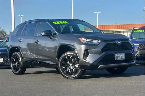 2024 Toyota RAV4 Hybrid SE