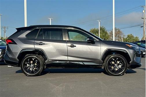 2024 Toyota RAV4 Hybrid SE