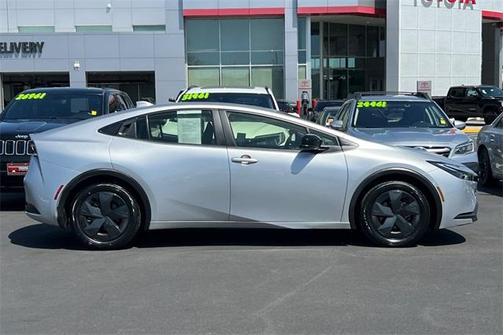 2023 Toyota Prius LE