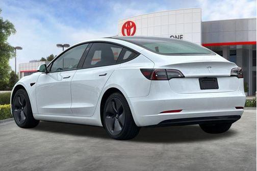 Pearl White Multi-Coat 2021 Tesla Model 3 Standard Range Plus