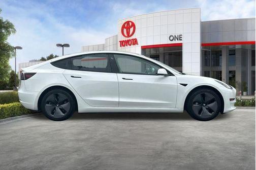 Pearl White Multi-Coat 2021 Tesla Model 3 Standard Range Plus