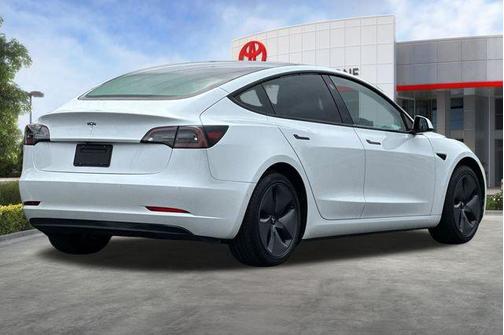 Pearl White Multi-Coat 2021 Tesla Model 3 Standard Range Plus