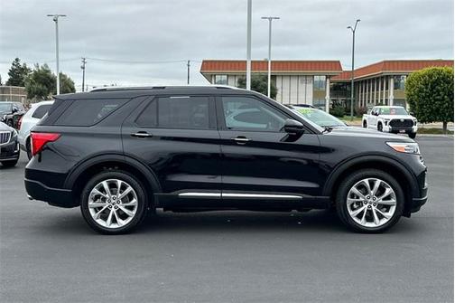 2022 Ford Explorer Platinum