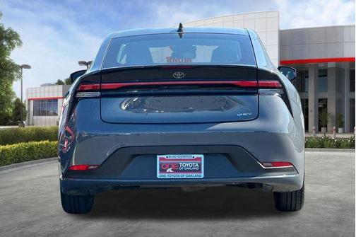 2024 Toyota Prius LE