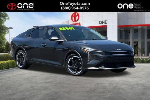 Interstellar Gray 2025 Kia K4 EX