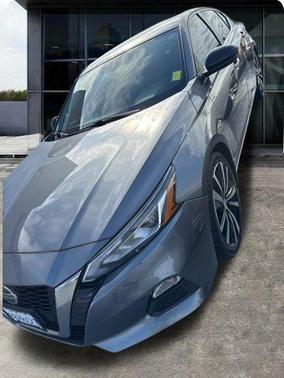 2022 Nissan Altima SR FWD