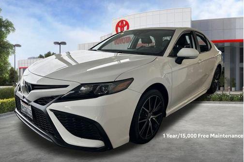 Ice Cap 2024 Toyota Camry SE