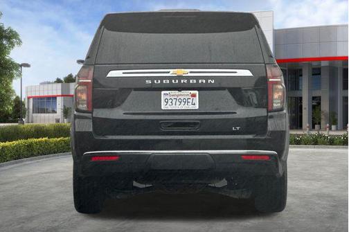 2023 Chevrolet Suburban LT