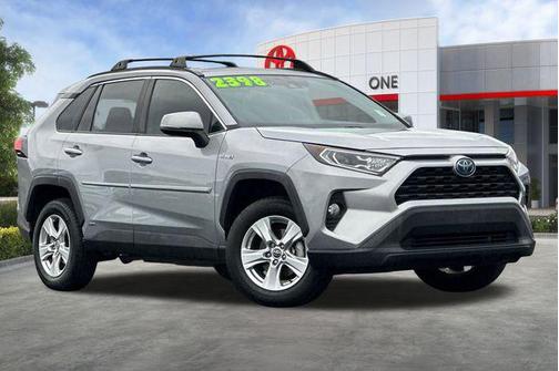 2020 Toyota RAV4 Hybrid XLE