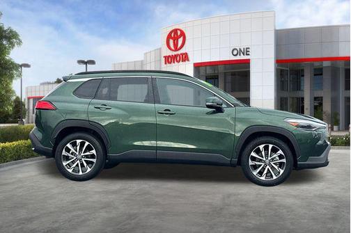 2024 Toyota Corolla Cross XLE
