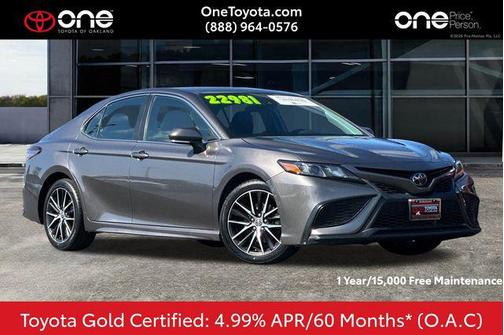 2022 Toyota Camry SE