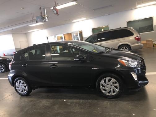 2015 Toyota Prius c Two