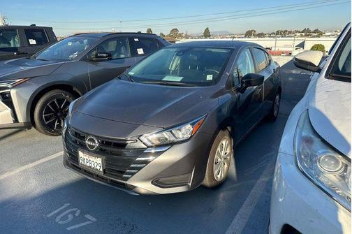 2023 Nissan Versa 1.6 S