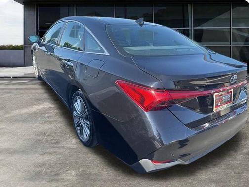 2021 Toyota Avalon Hybrid Limited