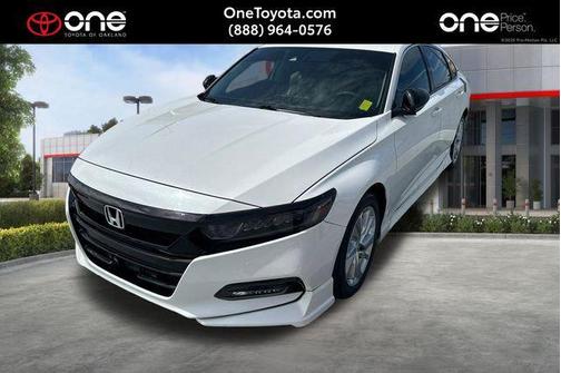 Platinum White Pearl 2019 Honda Accord LX