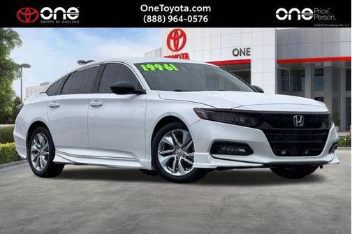 Platinum White Pearl 2019 Honda Accord LX