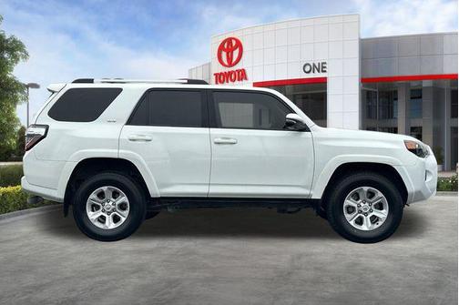 Ice Cap 2024 Toyota 4Runner SR5 Premium