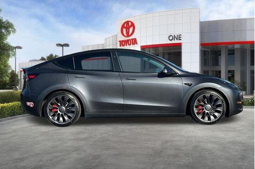 2024 Tesla Model Y Performance Dual Motor All-Wheel Drive