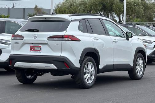 2026 Toyota Corolla Cross LE