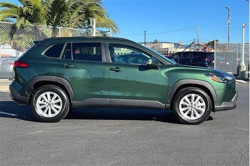 2022 Toyota Corolla Cross LE