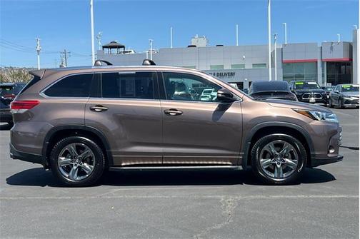 2018 Toyota Highlander Limited Platinum