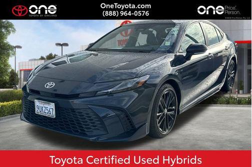 2025 Toyota Camry SE
